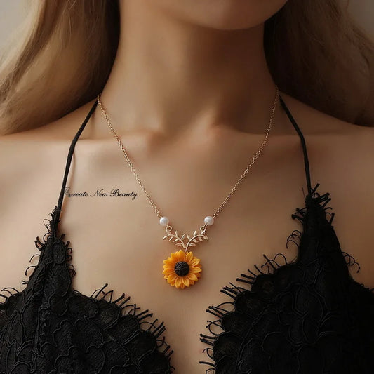 3PCs Sunflower Pendant Necklace for Women Earring Set Summer Countryside Resort Sunflower Clavicle Chain Holiday Jewelry