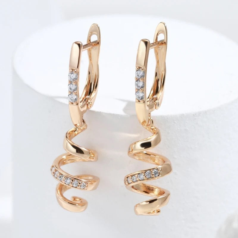 Light Luxury D-shaped Earrings